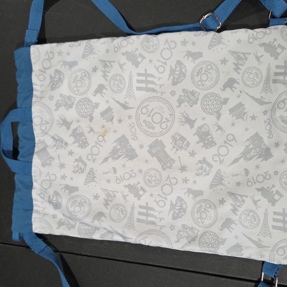 Disney 2019 Drawstring Backpack - Picture 5 of 11